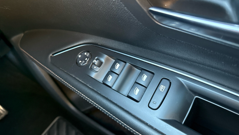 Peugeot 5008 1.2 PureTech GT Line Premium 5dr EAT8 Petrol Estate